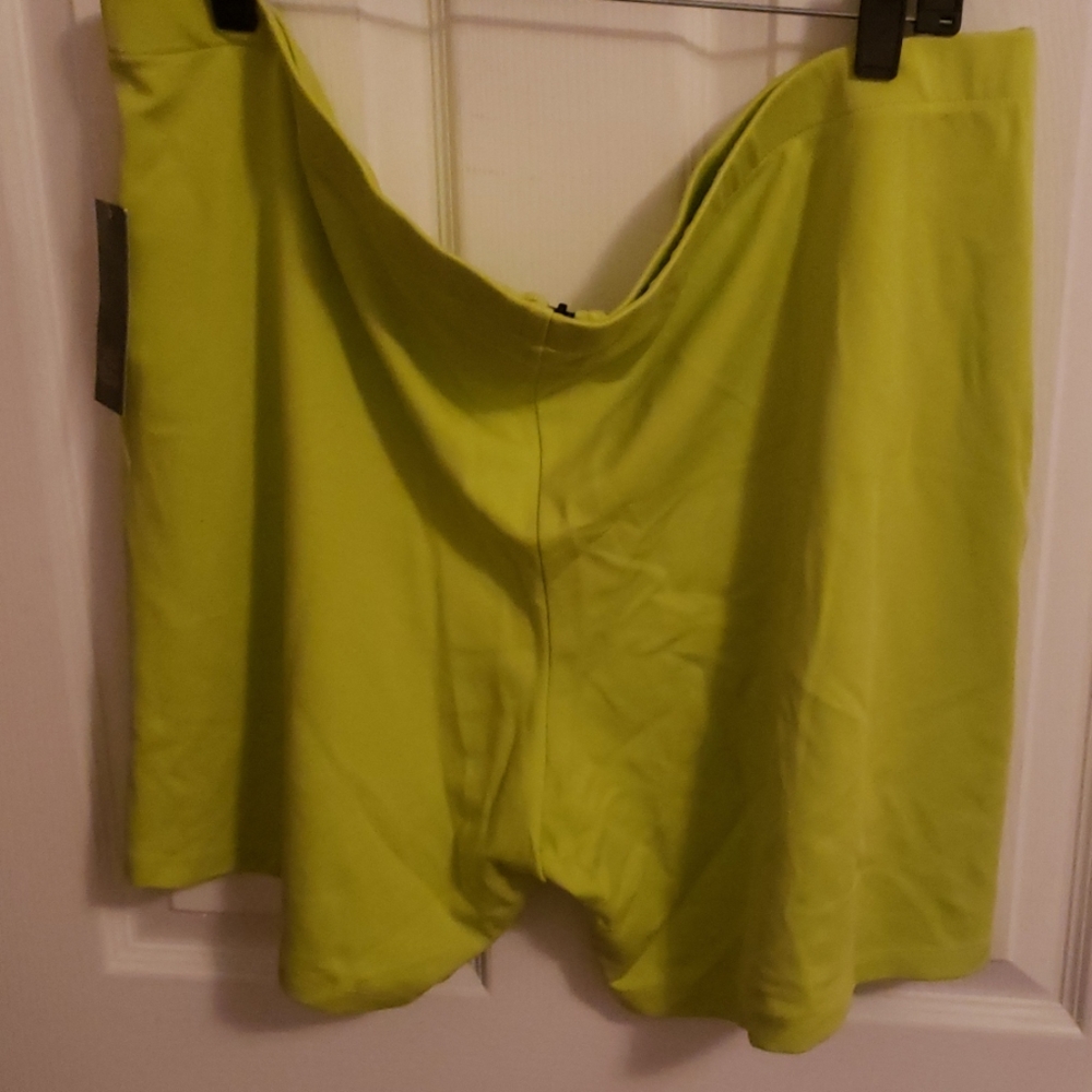 Shorts - Picture 2 of 2